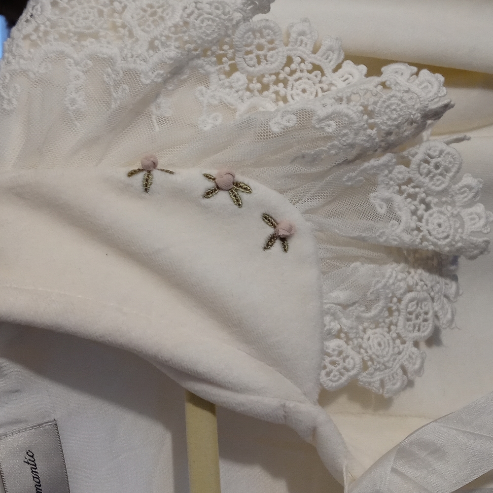 Hopeless Romantic blouse size large - Picture 3 of 11